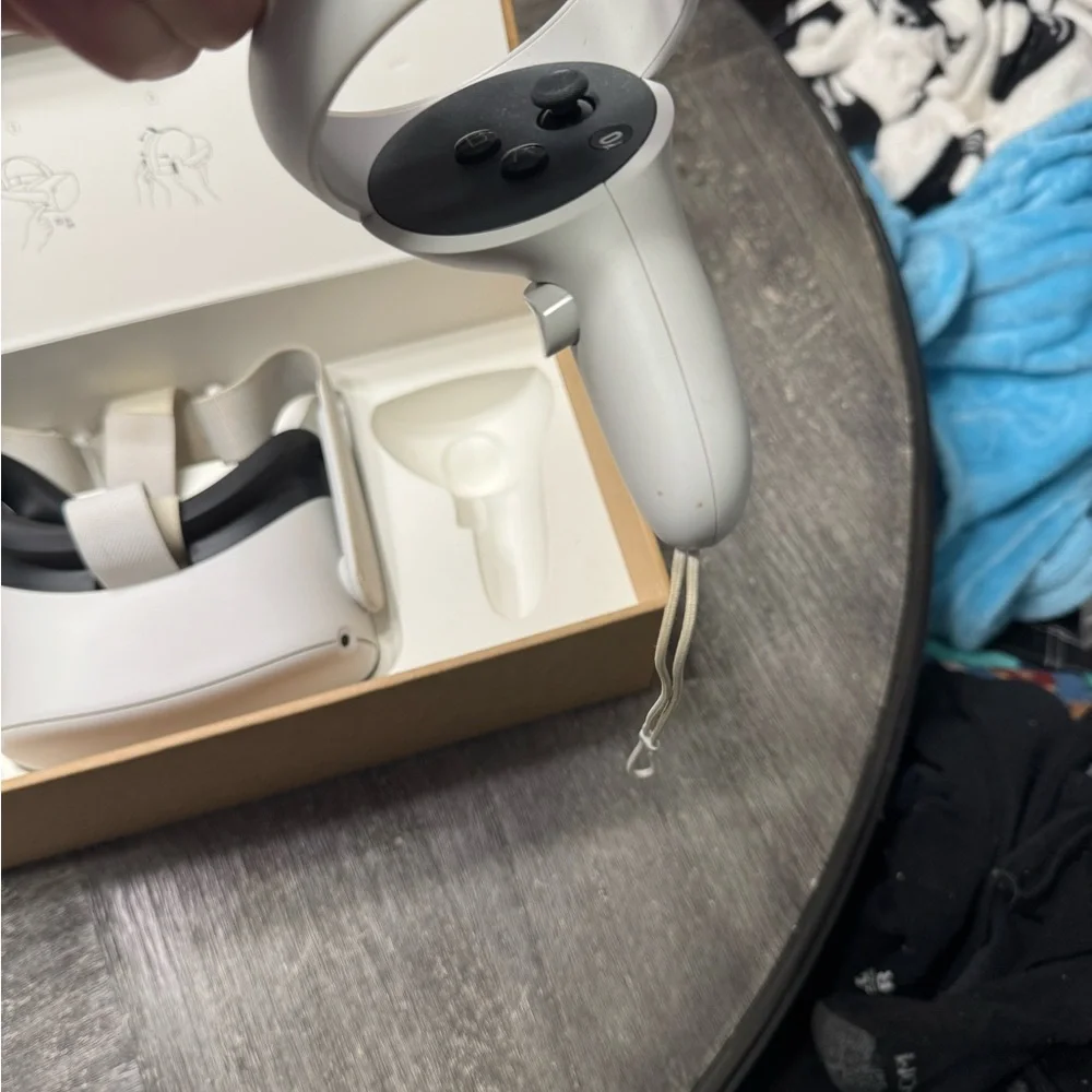Oculus VR Headset - Tan Box